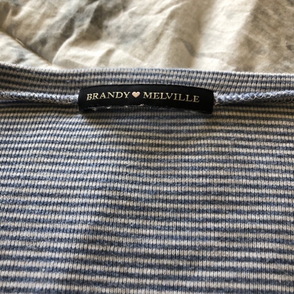 Brandy melville long sleeve - Picture 3 of 3